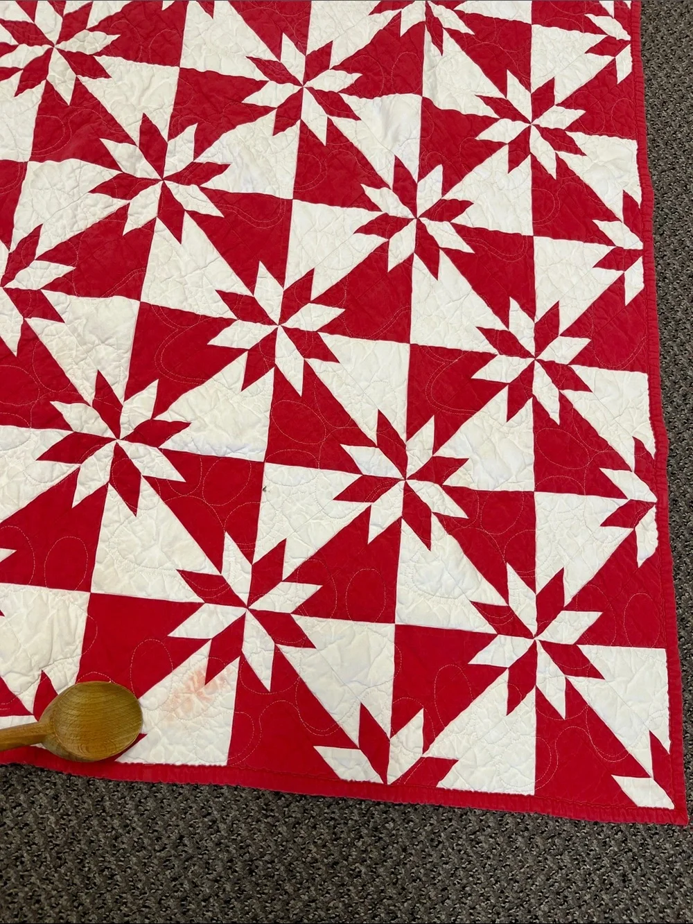 Classic Red and White Star Patchwork w/ Quilt Dog Theme Heavy Cotton  51